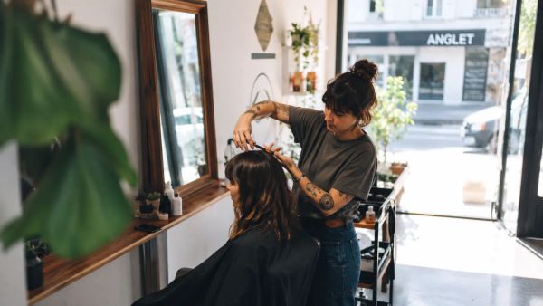 Optimiser sa coiffure avec un coiffeur à Anglet